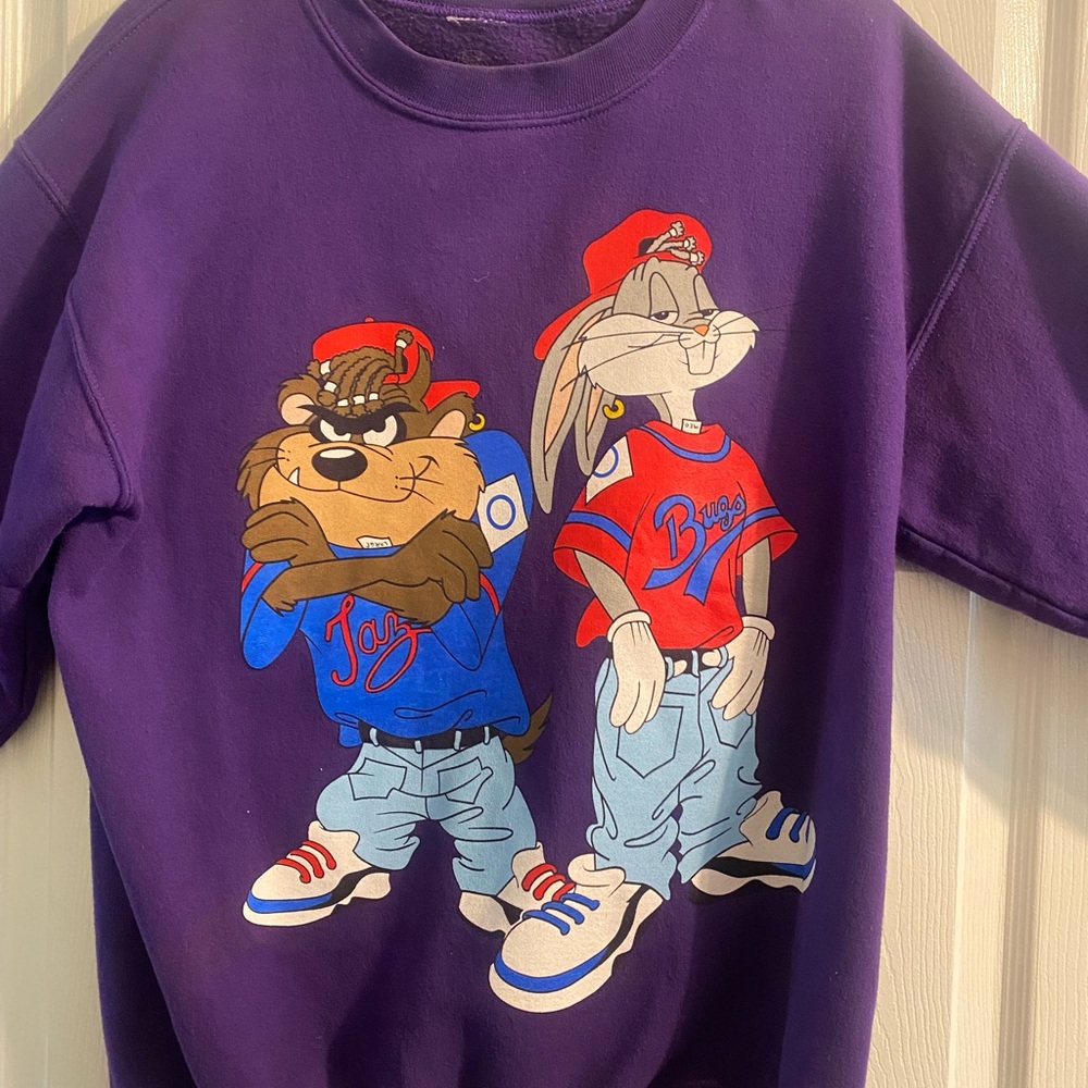 Looney Tunes Mens L Purple Crewneck